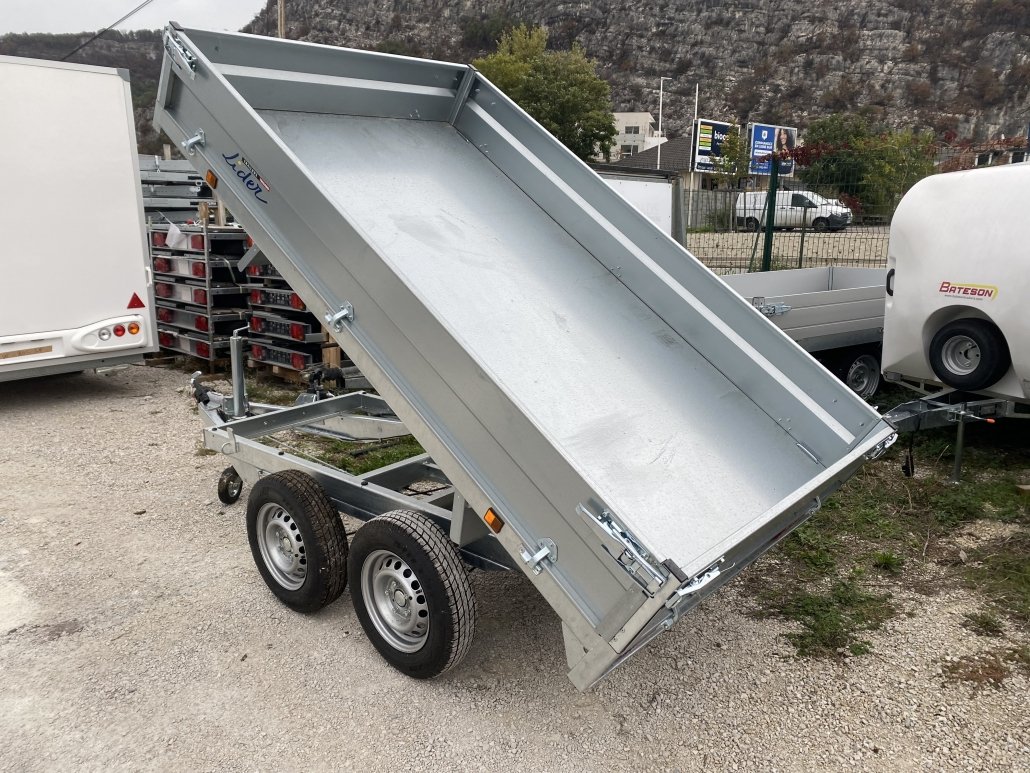 39600-3-1030x773-1.jpg Benne hydraulique Lider 39600PE 256 x 148 2500KG – Image 1