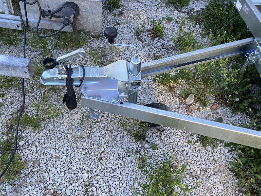 tete-PLM-NF-1030x773-1.jpg Plateau Multi-Usage Erde PLM 150 NF 500/750 KG PTAC – Image 1